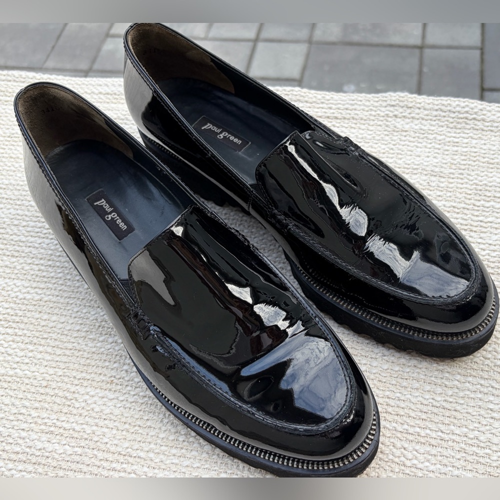 Paul Green Patent Leather Lug Sole Loafers Black Chunky Women’s Size 9